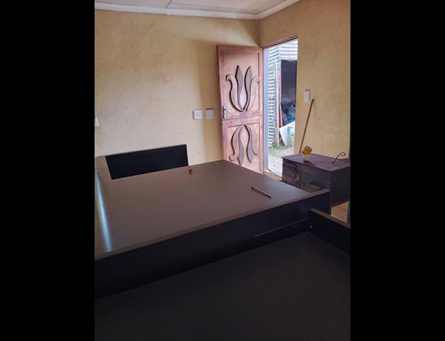 2 BEDROOM PROPERTY TO RENT IN MASHISHING